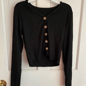Black crop long sleeve with buttons